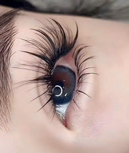 Multilayer lashes for wispy  look lash extensions
